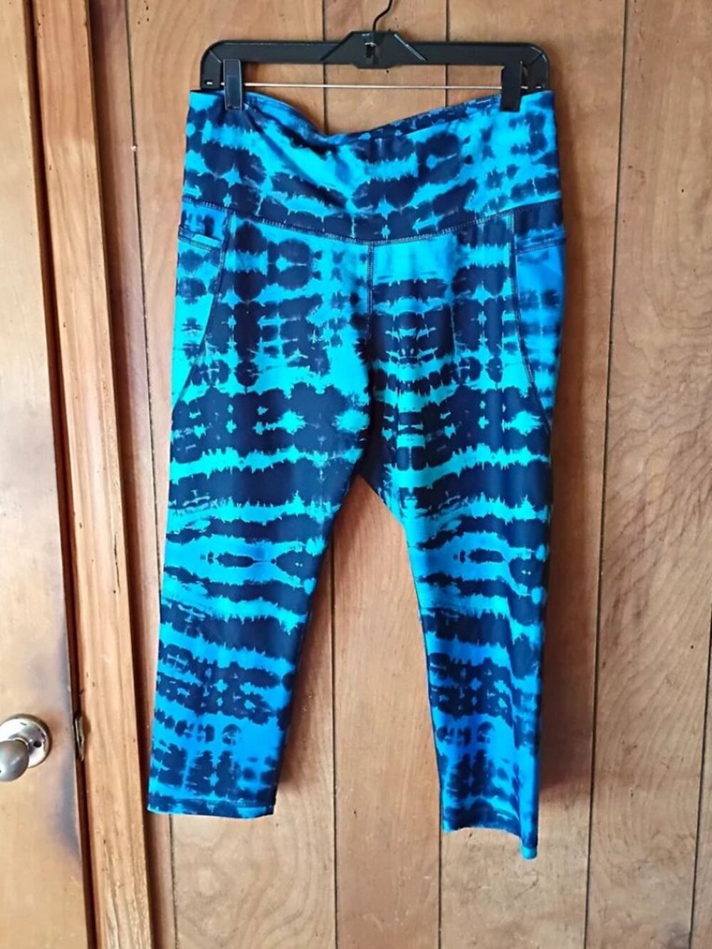 Old Navy Active Go-Dry Women’s Capri Leggings Pockets Blue Black Tie Dye XL